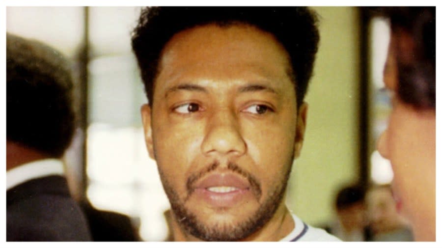 Community, elected leaders on South Side call on Pritzker to offer clemency for Larry Hoover