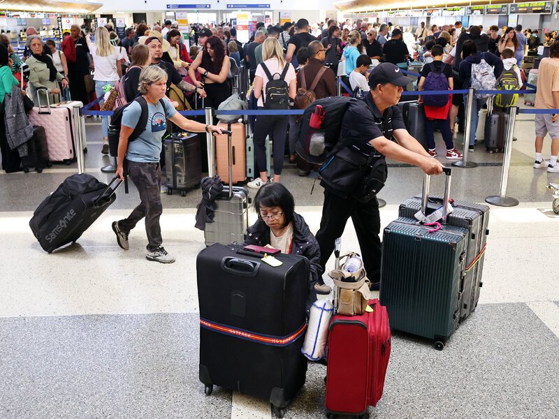 Sunday Breaks Record for Travelers Passing Through O’Hare Airport