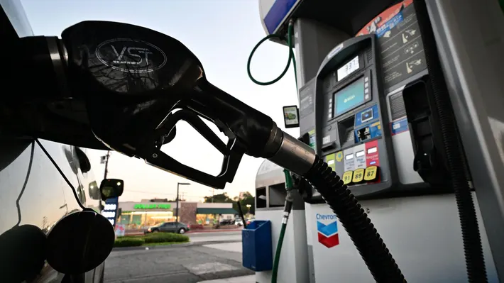 Gas Prices Remain Steady in Illinois Ahead of Record Fourth of July Travel
