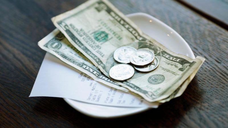 Chicago Restaurants Warn Tip Law Change Could Cut Jobs and Raise Prices