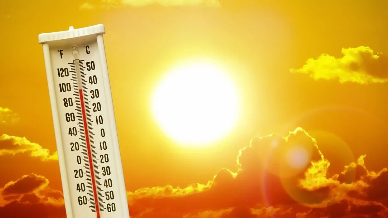 Chicago Braces For Heat Wave As Summer Solstice Ushers In 15-Hour Sunlight Surge