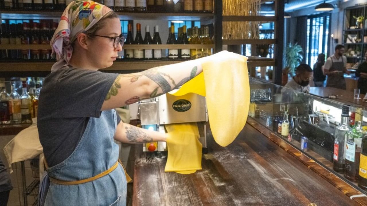 Chicago Chefs Steal the Spotlight in ‘Top Chef’ Finale, Even as Houston’s Epps Claims the Crown