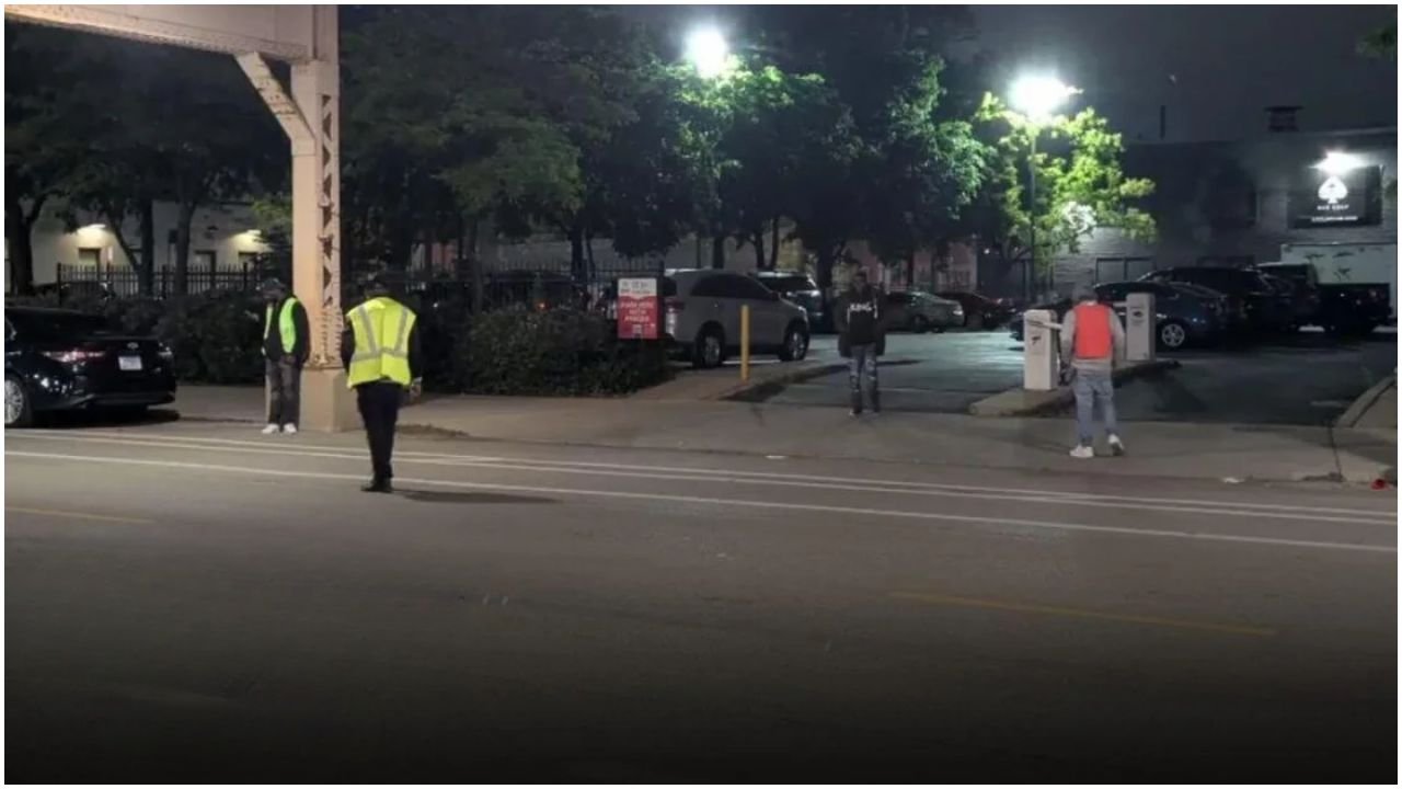 Fulton Market Visitors Warned About Fake Parking Attendants Charging $20 for Free Spots