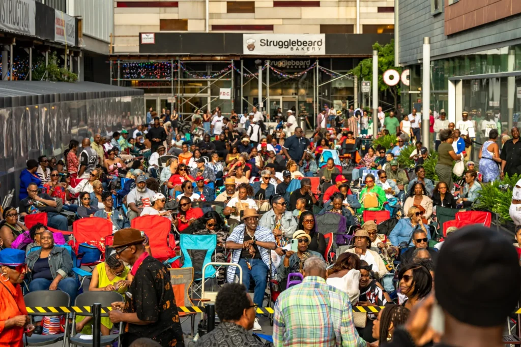 29 Things To Do In Chicago This Weekend: Blues Fest, Ribfest, Art Fairs, and More 