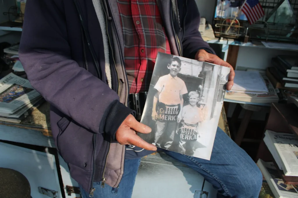 Edison Park’s Kaage Family Newsstand Closing After 82 Years