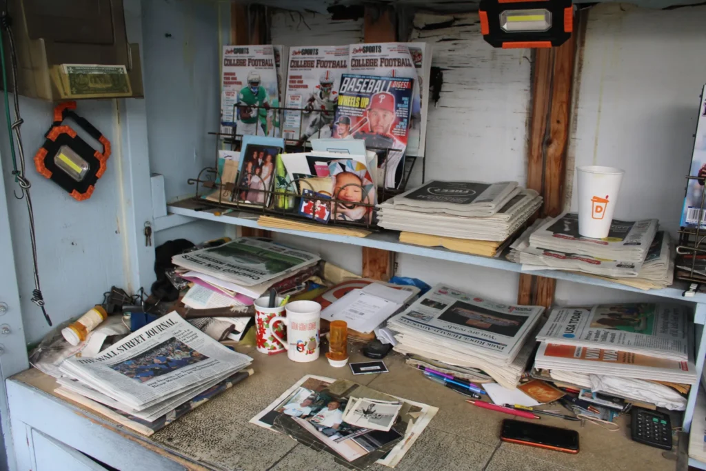 Edison Park’s Kaage Family Newsstand Closing After 82 Years