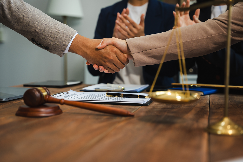 Can Business Owners in Illinois Protect Their Company During Divorce? A Legal Guide