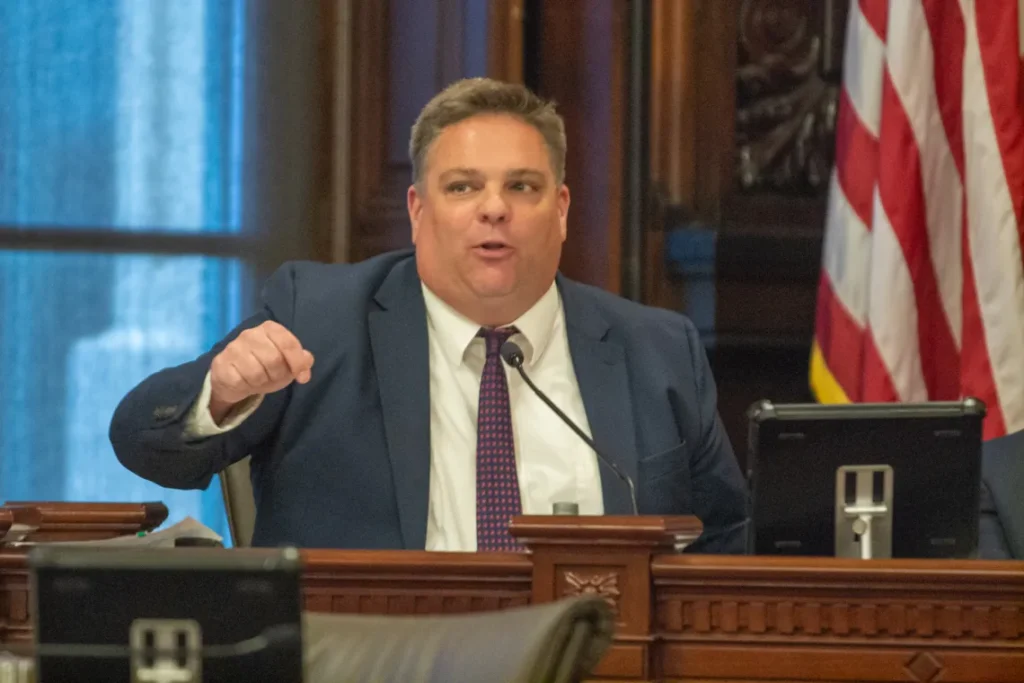 Illinois Budget 2025: New Taxes on Sports Bets, Vaping, and Out-of-State Sales Approved
