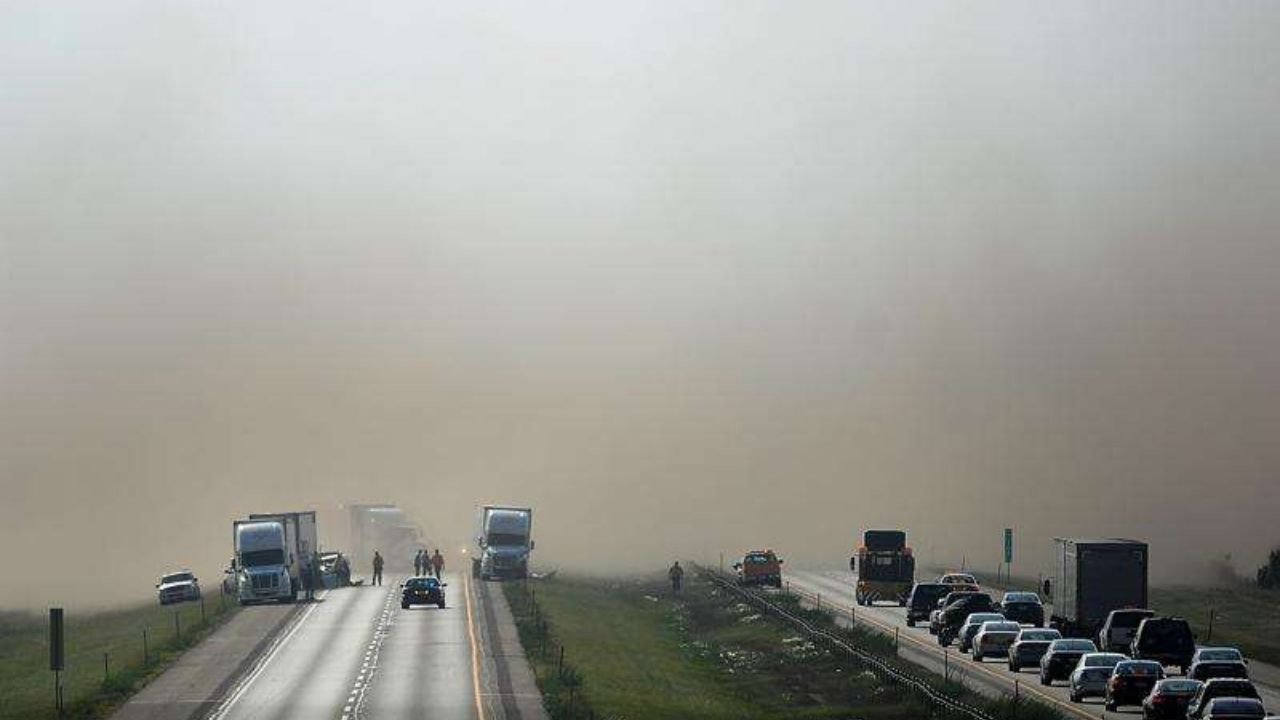 Rare Dust Storm in Illinois Raises Alarm About Climate and Agricultural Practices