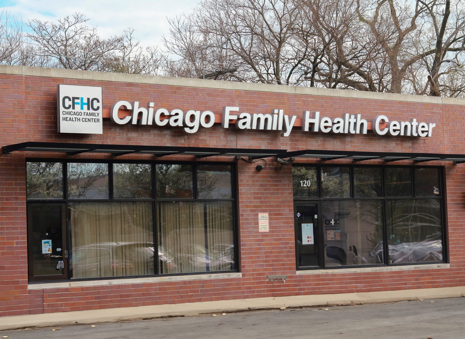 Roseland Health Clinic Offers Free Vaccinations and Screenings for Underserved Communities