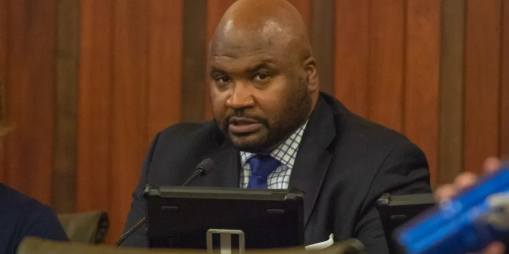 Illinois Budget 2025: New Taxes on Sports Bets, Vaping, and Out-of-State Sales Approved
