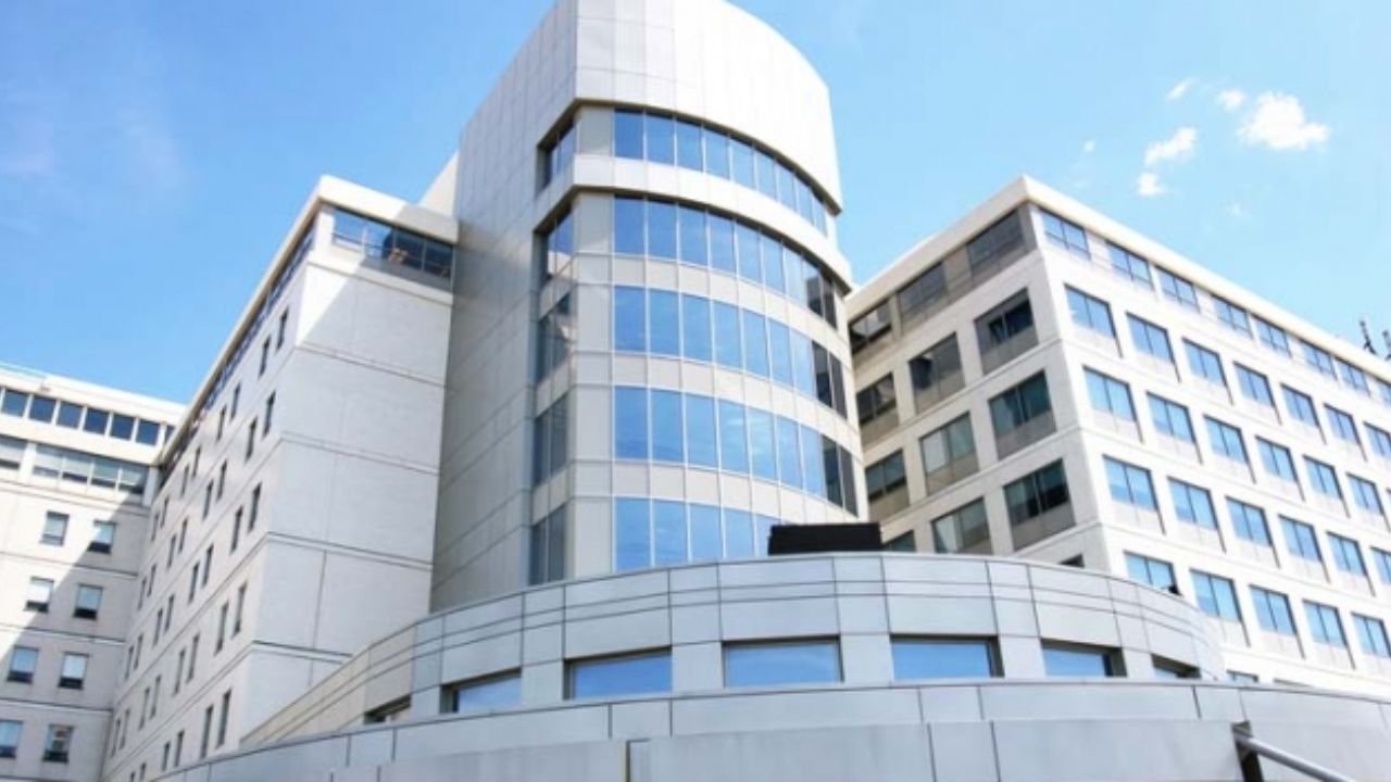 Suburban Chicago Hospital System Cuts 100 Jobs Amid Ongoing Service Reductions
