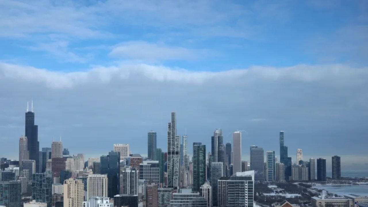 Warm Weekend Ahead After Cloudy Start: Chicago Forecast Update