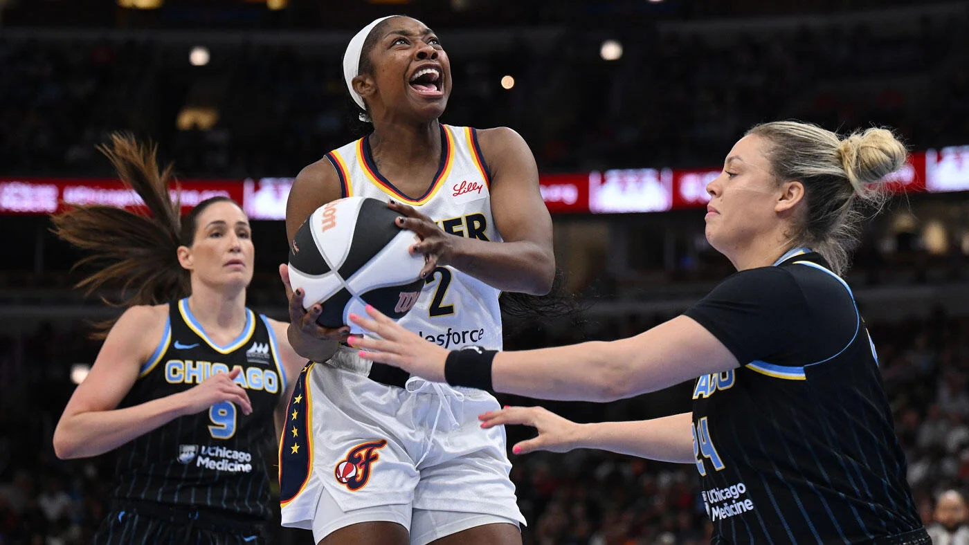 Indiana Fever Blow Past Chicago Sky In 79–52 Rout At United Center