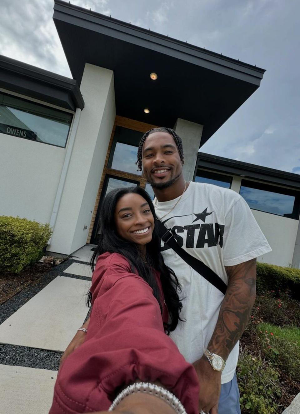 Simone Biles Moves Into New Chicago Home as Husband Joins Bears Roster