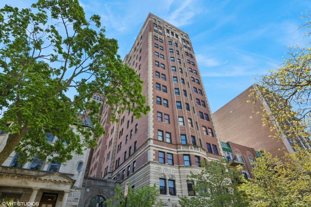 Five Historic Chicago Condos For Sale That Preserve Classic Charm