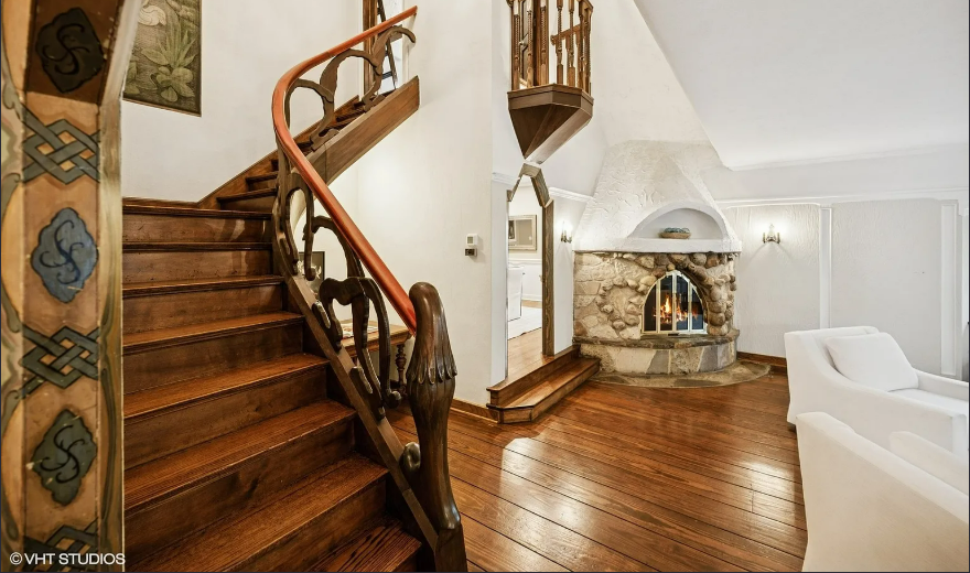 Winnetka, IL (June 8, 2025) — A storybook-style cottage tucked away in Chicago’s North Shore suburb of Winnetka is turning heads for its charming, fantasy-like architecture and intricate design features. The home, listed for $829,000, is currently in contingent status, but its magical appeal continues to attract attention across the region.

A Fantasy Feel in the Heart of the North Shore
Located at 1487 Tower Road, this 1933-built home feels like something out of a fairy tale — complete with arched, painted doorways, a carved wood double staircase, and a Juliet balcony that brings to mind classic European romance.

Inside, a library with ladder access and loft space adds to the whimsical aesthetic, inviting imagination and quiet reading time in a space built for daydreaming.

Modern Comforts in a Timeless Package
While the architecture screams fantasy, the home itself is packed with modern updates following a major renovation in 2010. Among its amenities:

Brand-new appliances

High-efficiency boiler

Heated two-car garage

Its design merges the best of historical charm and modern living, ideal for buyers looking for a home that feels unique without sacrificing functionality.

Convenient Location With Scenic Access
Beyond the home’s design, its location offers access to:

Metra trains for commuter ease

Interstate 94 for regional travel

Lake Michigan’s shoreline for recreation

This combination of aesthetic charm, practical renovations, and prime location makes the home a standout in Chicago’s North Shore housing market.

Listing Details & Photography Credits
The listing and accompanying photographs are credited to Compass, with listing agents Katie Hauser and Meg McGuinness. You can view the full Zillow listing here.

🗣️ What Do You Think?
Would you live in a home with a Juliet balcony and carved staircases? Share your thoughts in the comments on ChicagoSuburbanFamily.com — and tell us your dream home style!
