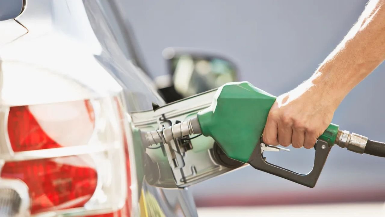 Illinois Gas Tax Rises Again As Wave of New Laws Take Effect July 1