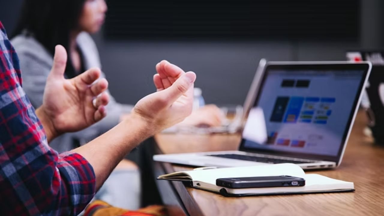 Illinois Job Assistance in 2025: Where to Get Help Finding Work, Reskilling, or Career Coaching