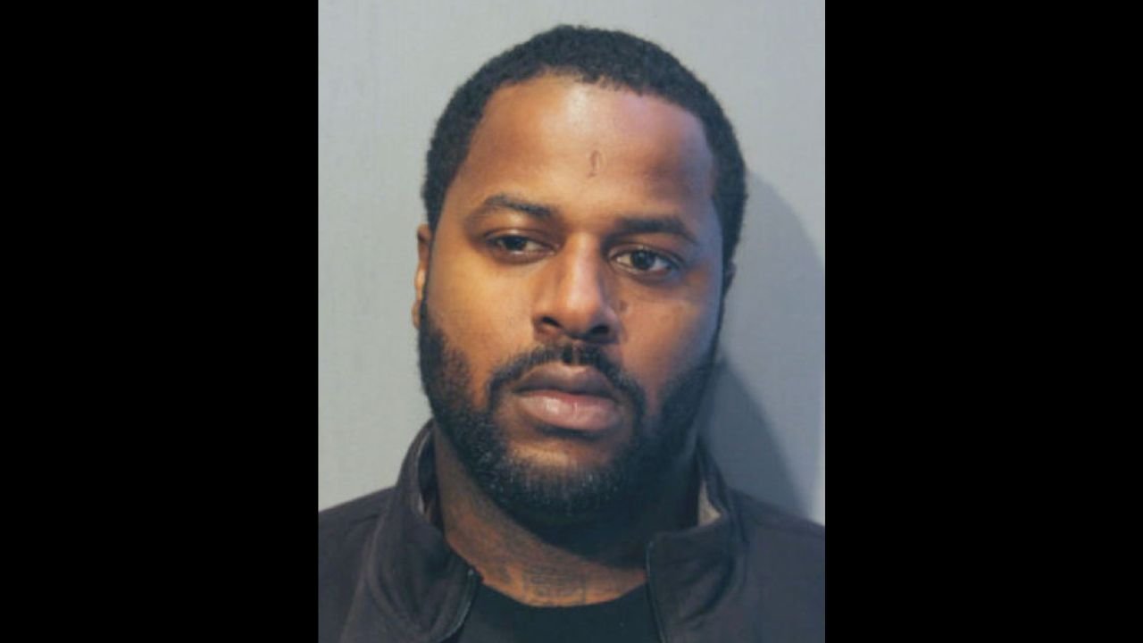 Man Accused of Shooting at 2 Chicago Cops Cuts Off Ankle Monitor, Tracked Down After Month on the Run