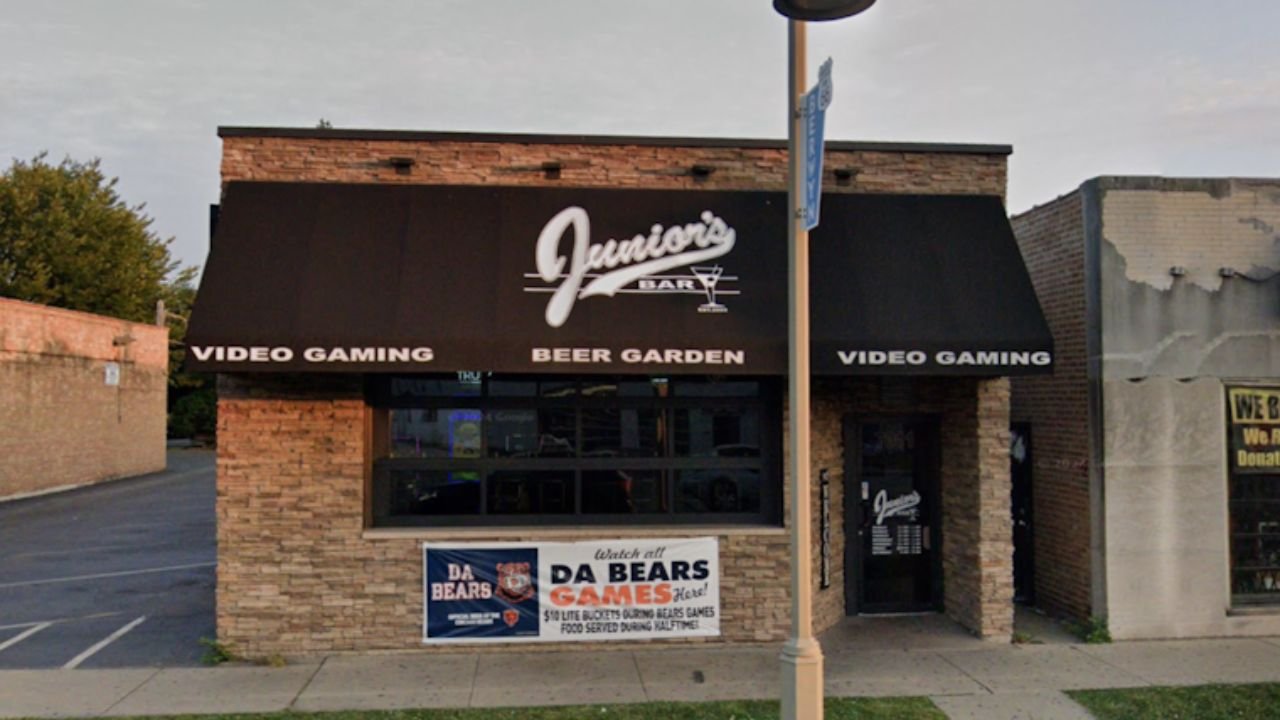 Three Shot at Juniors Bar & Grill in Berwyn After Late-Night Dispute (1)
