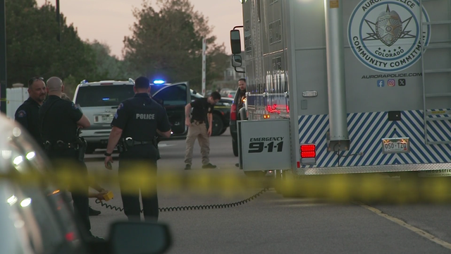 Man Fatally Shot During Alleged Robbery in Aurora Apartment Parking Lot