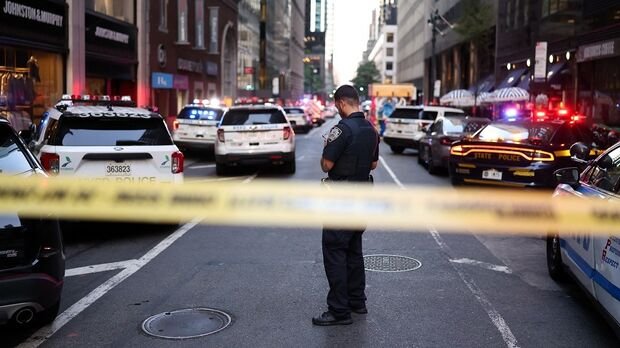 Cleaner Recalls Harrowing Escape After Coming Face-to-Face with Manhattan Mass Shooter on 33rd Floor