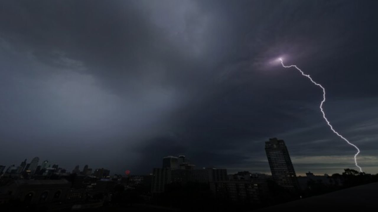 San Antonio Weather: 100°F Heat Index and Thunderstorm Risk Through Saturday Night