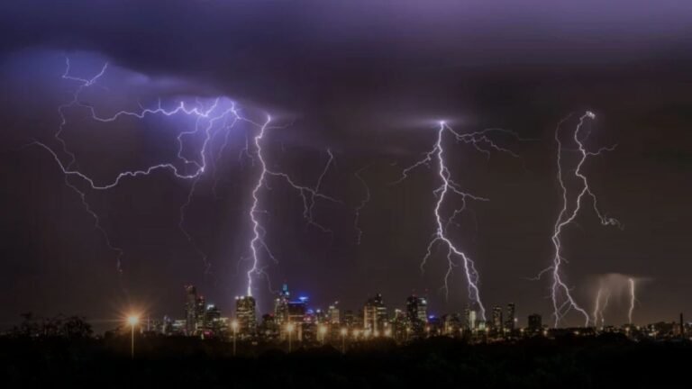 Western Pennsylvania Thunderstorm Alert: Heavy Rain and Wind Gusts Until Late Tonight