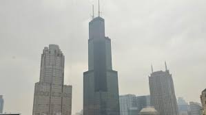 Smoky Skies Linger Over Chicago as Air Quality Alerts Extend Into the Weekend